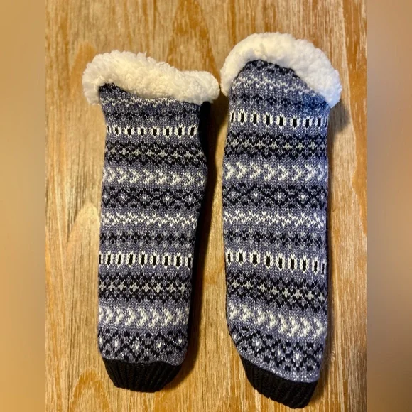 MUK LUKS Shea Butter Cabin Slipper Socks - Picture 3 of 5